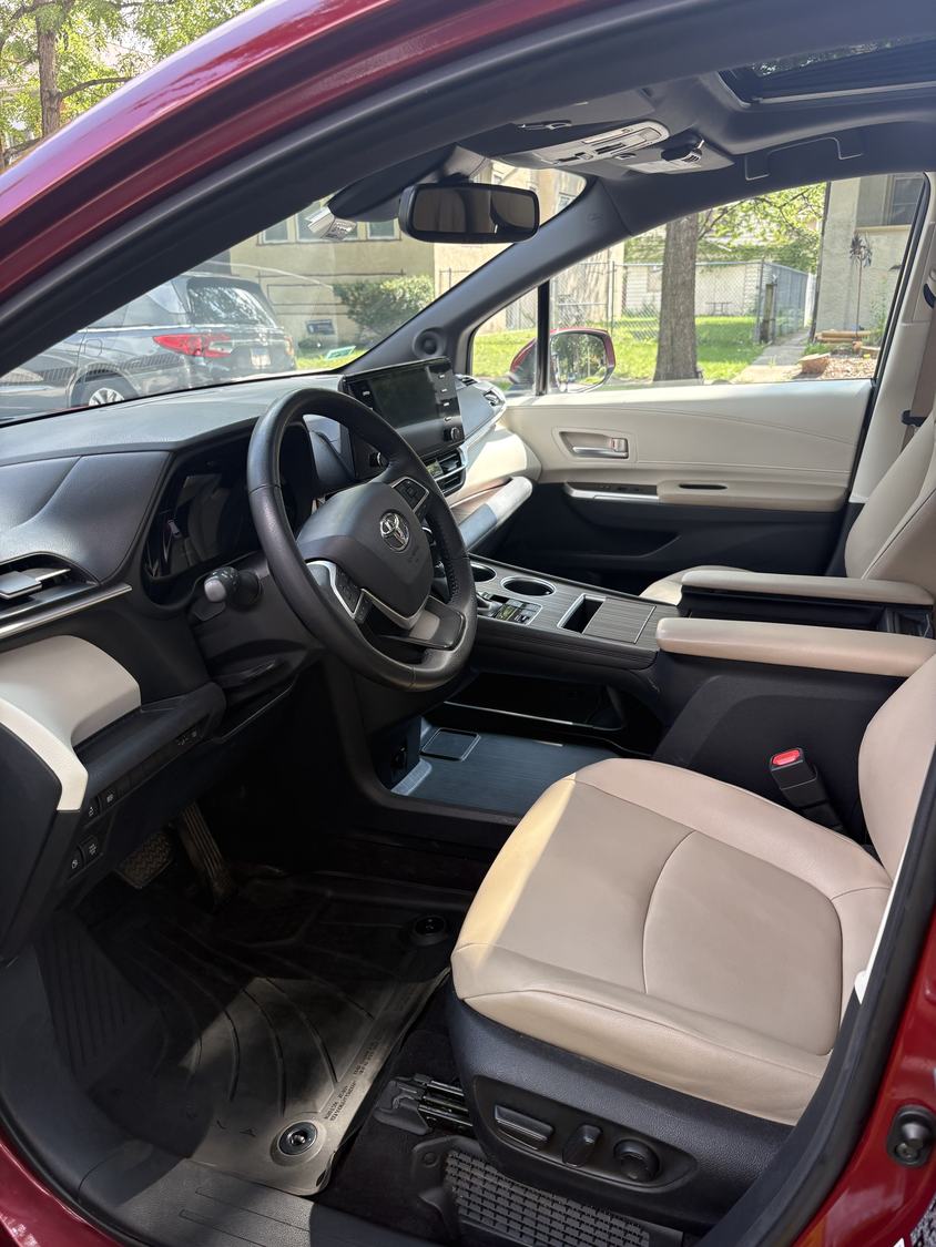 Vehicle interior after detailing